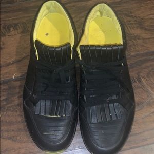 Men’s Black Gucci sneakers